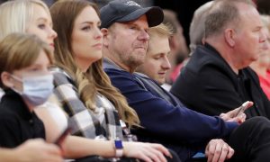 Photo of Tillman Fertitta, who wants to bring an NHL team and casinos to Houston, Texas